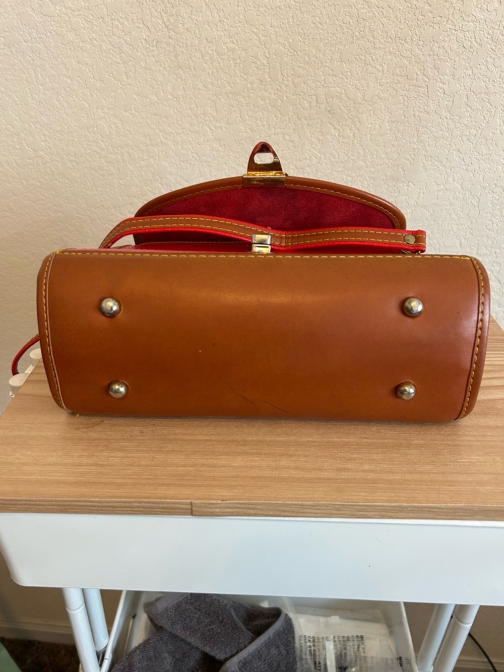 Vintage Dooney & Burke All Weather Leather Crossbody Bag - Picture 4 of 9